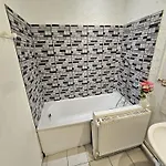 Maisonnette En Duplex Avec Jardin-babyfoot Et Billard Appartamento Outreau