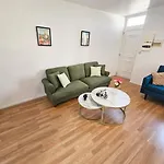 Maisonnette En Duplex Avec Jardin-babyfoot Et Billard * Outreau