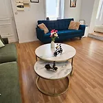 Appartamento Maisonnette En Duplex Avec Jardin-babyfoot Et Billard *