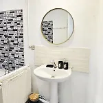 Maisonnette En Duplex Avec Jardin-babyfoot Et Billard *