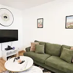 Maisonnette En Duplex Avec Jardin-babyfoot Et Billard Outreau