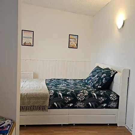 شقة Maisonnette En Duplex Avec Jardin-babyfoot Et Billard *