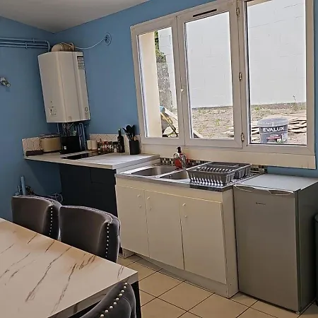 Maisonnette En Duplex Avec Jardin-babyfoot Et Billard * Outreau