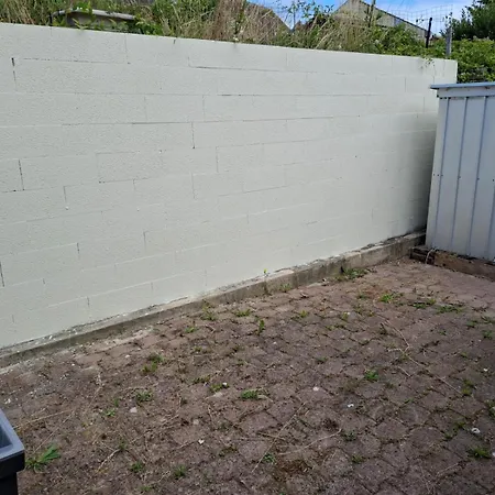 Maisonnette En Duplex Avec Jardin-babyfoot Et Billard *