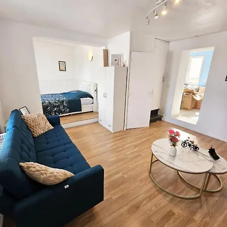 Maisonnette En Duplex Avec Jardin-babyfoot Et Billard شقة Outreau