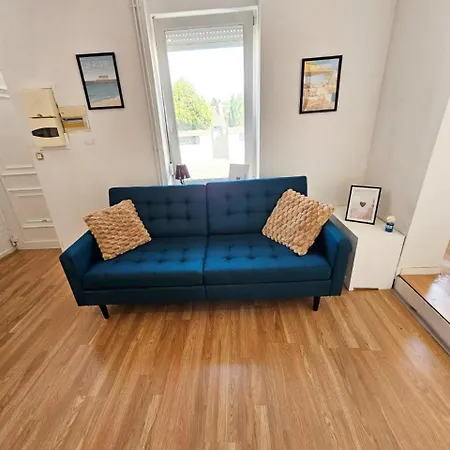 Maisonnette En Duplex Avec Jardin-babyfoot Et Billard Apartmán