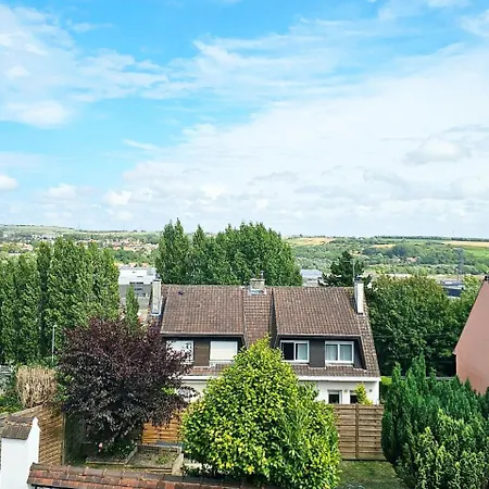 Maisonnette En Duplex Avec Jardin-babyfoot Et Billard