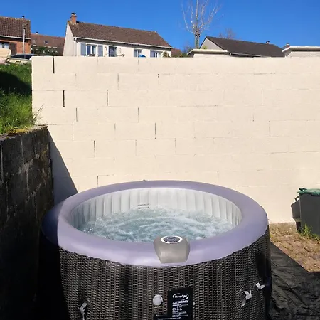 Maisonnette En Duplex Avec Jardin-babyfoot Et Billard شقة *