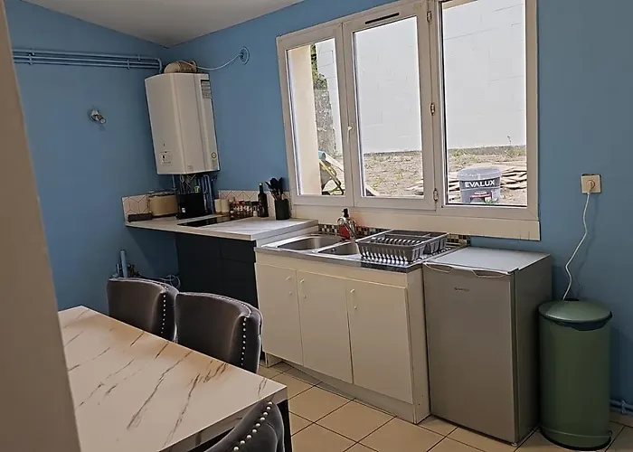 Maisonnette En Duplex Avec Jardin-babyfoot Et Billard * Outreau