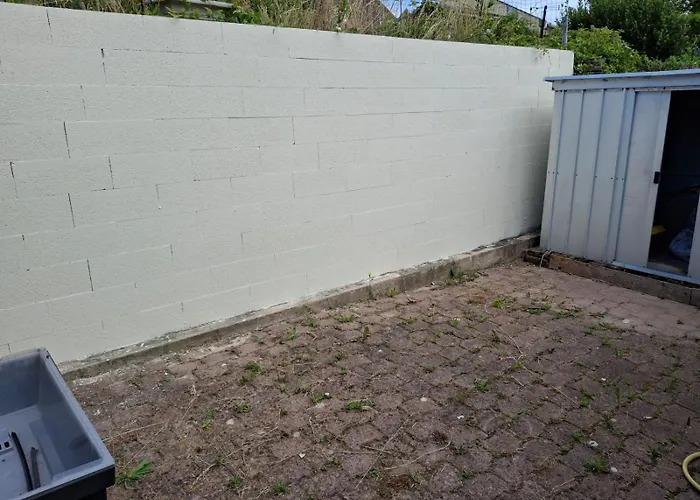 Maisonnette En Duplex Avec Jardin-babyfoot Et Billard *