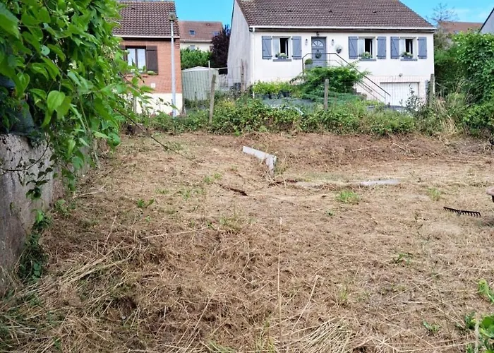 Maisonnette En Duplex Avec Jardin-babyfoot Et Billard