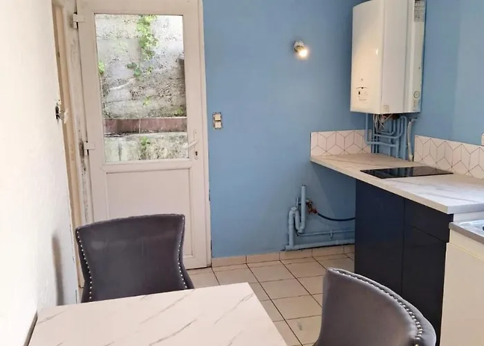 Maisonnette En Duplex Avec Jardin-babyfoot Et Billard Outreau