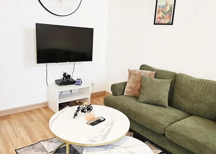 Maisonnette En Duplex Avec Jardin-babyfoot Et Billard Outreau